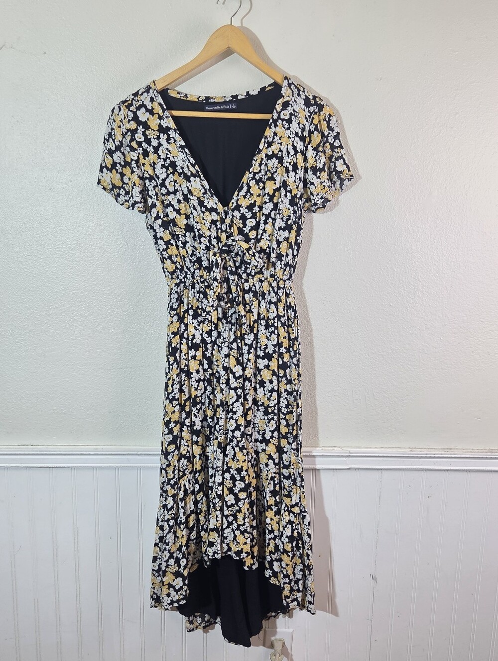 Abercrombie & Fitch Floral Dress L Black Yellow V Neck Tie Front High Low Midi